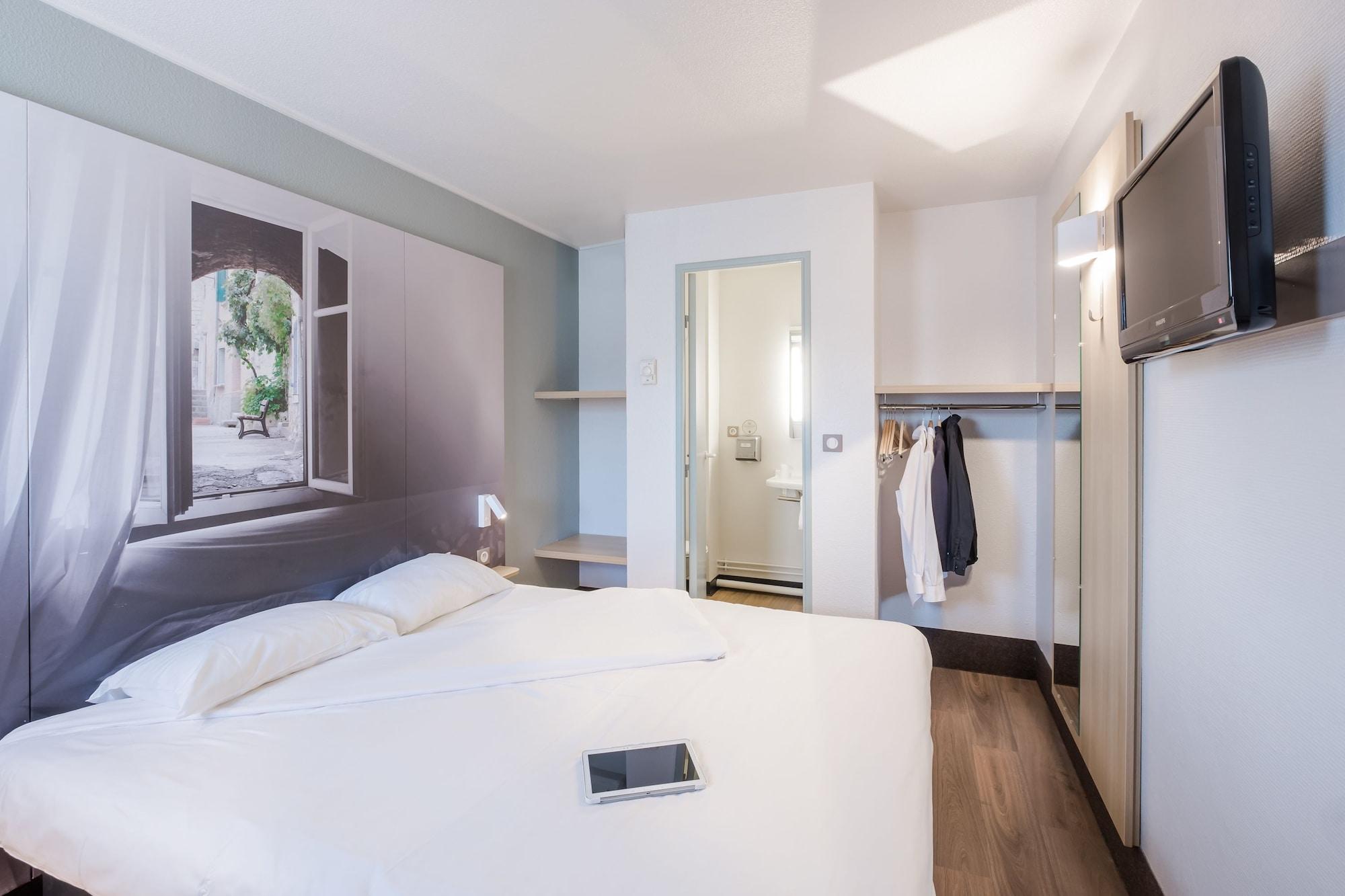 B&B hôtel Villeneuve Loubet Plage Villeneuve-Loubet Exterior foto